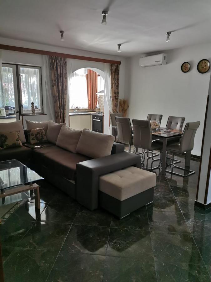 Apartment Dalmatini Tar-Vabriga Екстер'єр фото