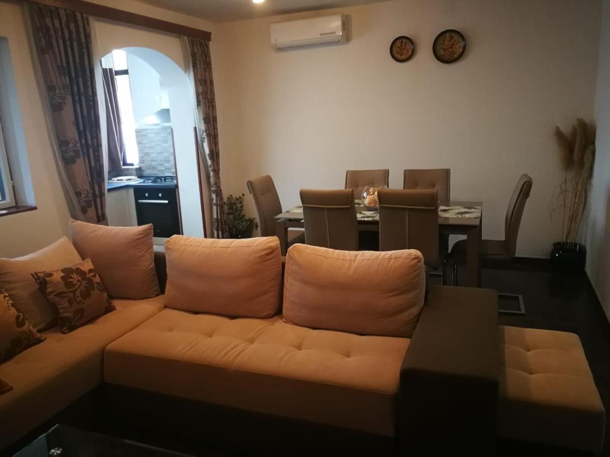 Apartment Dalmatini Tar-Vabriga Екстер'єр фото